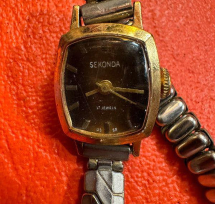 Vintage Sekonda Watch - Yatva