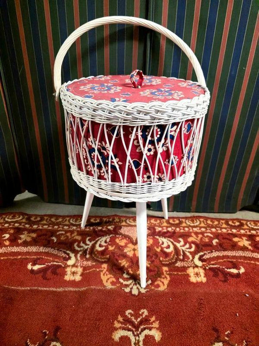 Vintage Sewing Box - Yatva