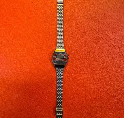 Vintage Sport Watch - Yatva
