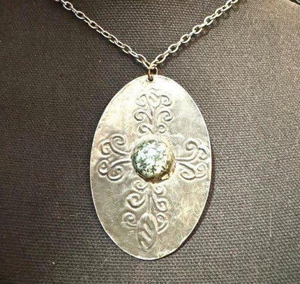 Vintage stone Necklace - Yatva