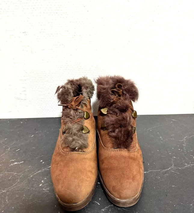 Vintage Suede Shoes - Yatva