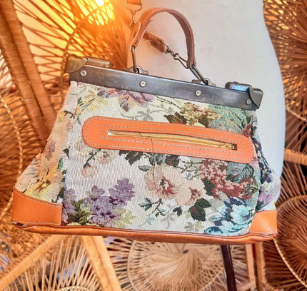 Vintage Tapestry Gladstone Shoulder Bag - Yatva