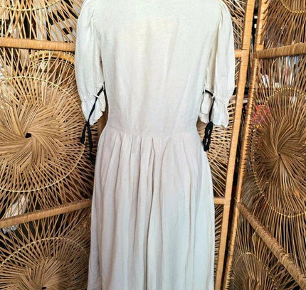 Vintage Traditional Dirndl Dress - Yatva