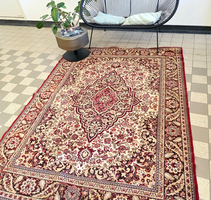 Vintage Traditional Medallion Red & Cream Area Rug (170cm x 235cm) - Yatva