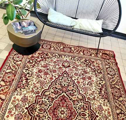 Vintage Traditional Medallion Red & Cream Area Rug (170cm x 235cm) - Yatva