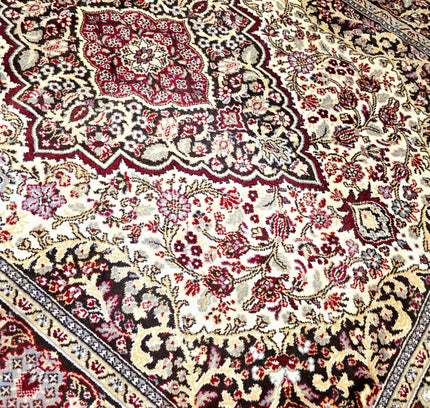 Vintage Traditional Medallion Red & Cream Area Rug (170cm x 235cm) - Yatva