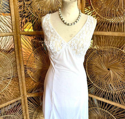 Vintage Vanity Fair Dress - Yatva