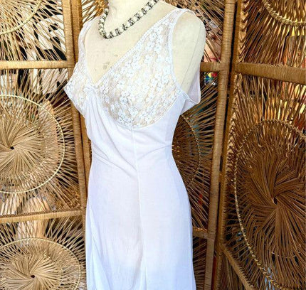 Vintage Vanity Fair Dress - Yatva