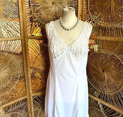 Vintage Vanity Fair Dress - Yatva