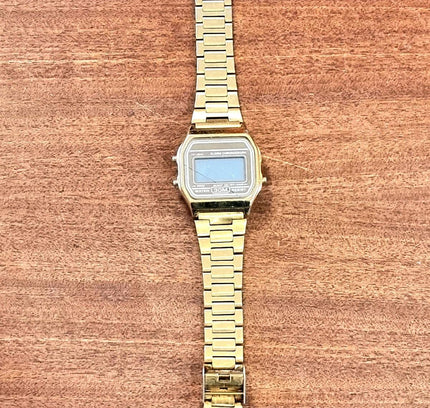 Vintage Watch - Yatva