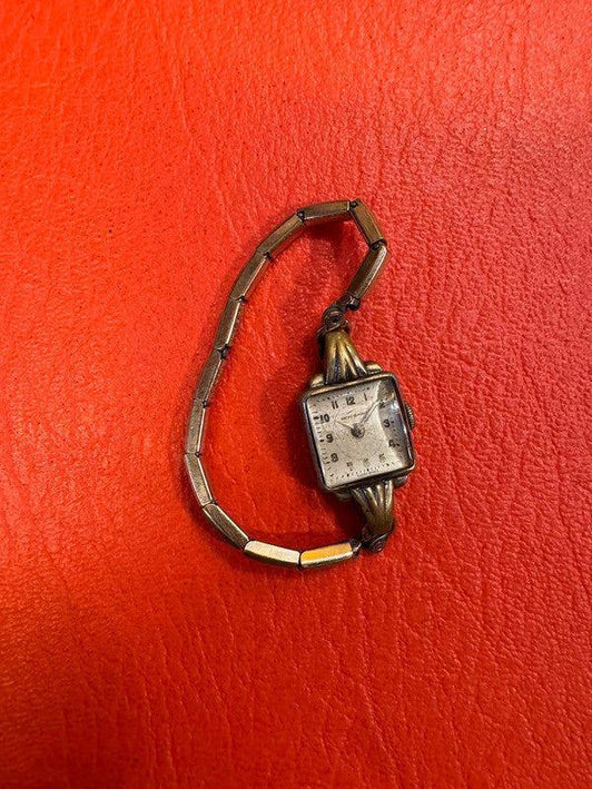 Vintage Watch - Yatva