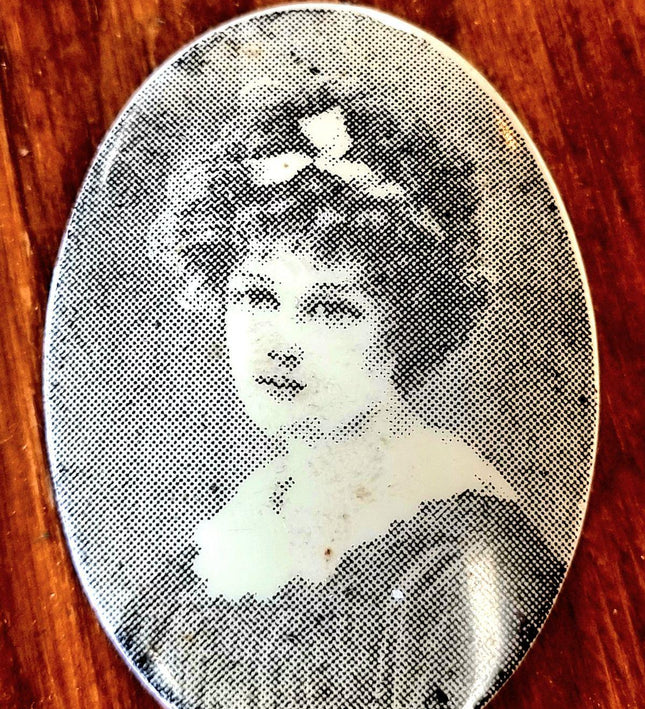 Vintage West Germany Stamped Brooch - Yatva