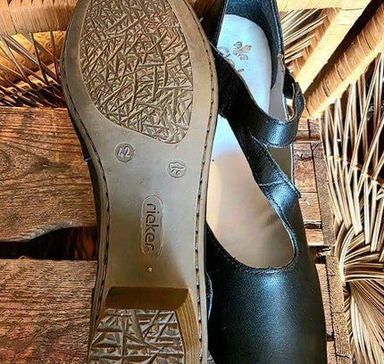 Vintage Y2K Brand New Rieker Block Heels - Yatva