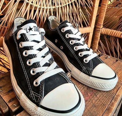 Vintage Y2K Converse Chuck Taylor Low Top Sneakers - Yatva