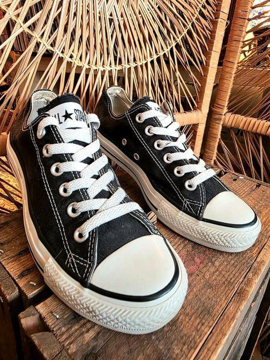 Vintage Y2K Converse Chuck Taylor Low Top Sneakers - Yatva