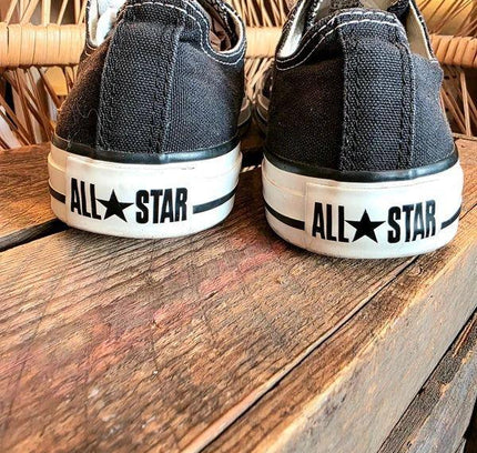 Vintage Y2K Converse Chuck Taylor Low Top Sneakers - Yatva