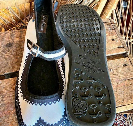 Vintage Y2K Hot Chocolate Design Ballerina Shoes - Yatva