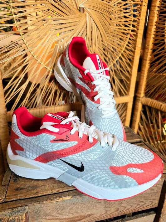 Vintage Y2K Nike Ghoswift University Sneakers - Yatva