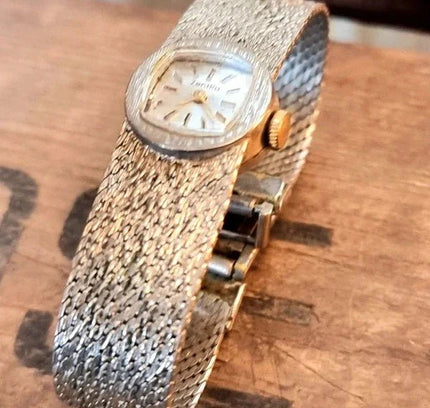 Vintage Zentra Watch - Yatva