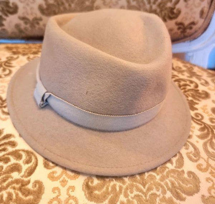 Women's 60's Vintage Hat By "creation la mouche chapeau jeune" - Yatva