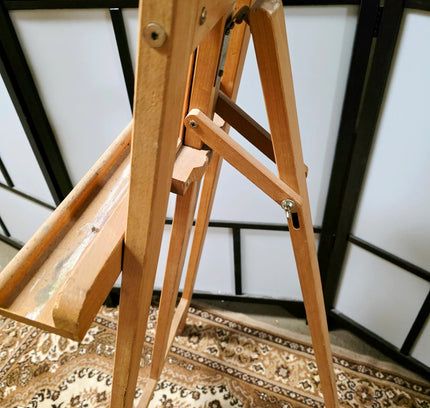 Wooden Easel - Large - Yatva
