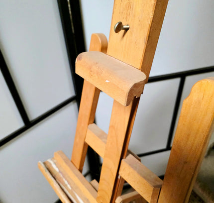 Wooden Easel - Large - Yatva