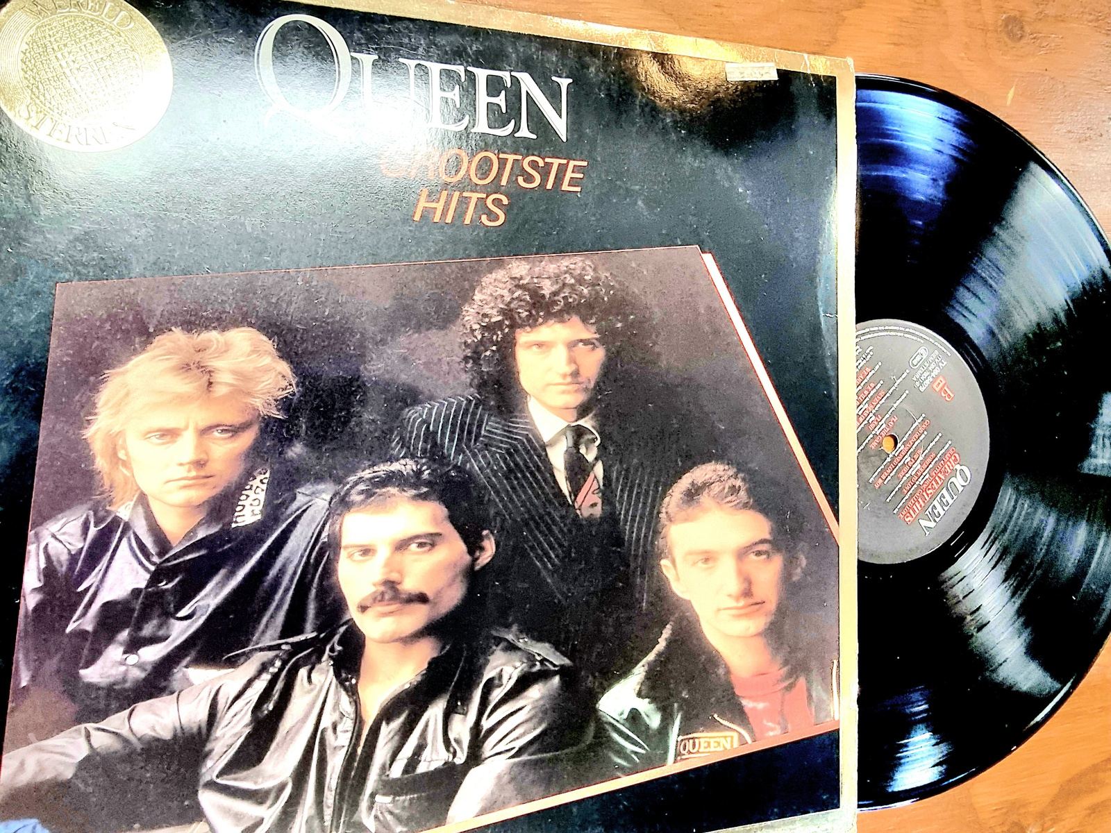 Queen Greatest Hits Vinyl Record