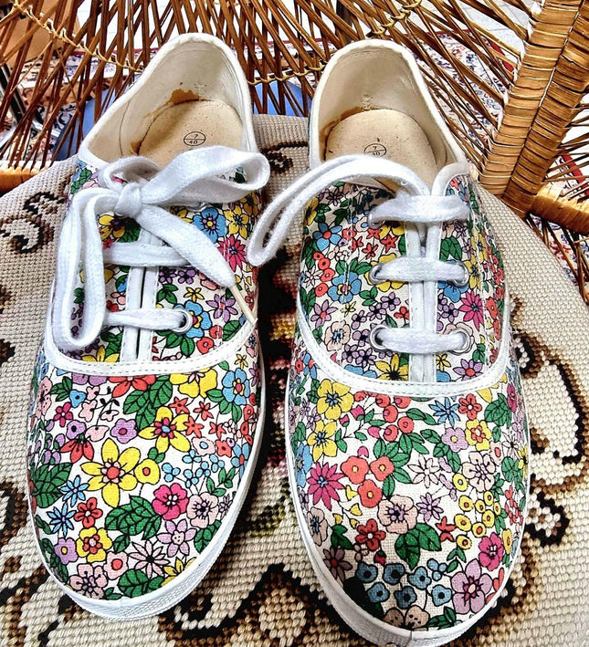 Brand New 1980's Floral Shoes - Yatva