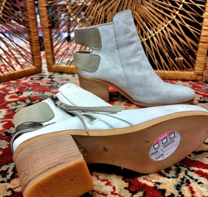 Brand New Alba Moda Ankle Boots - Yatva