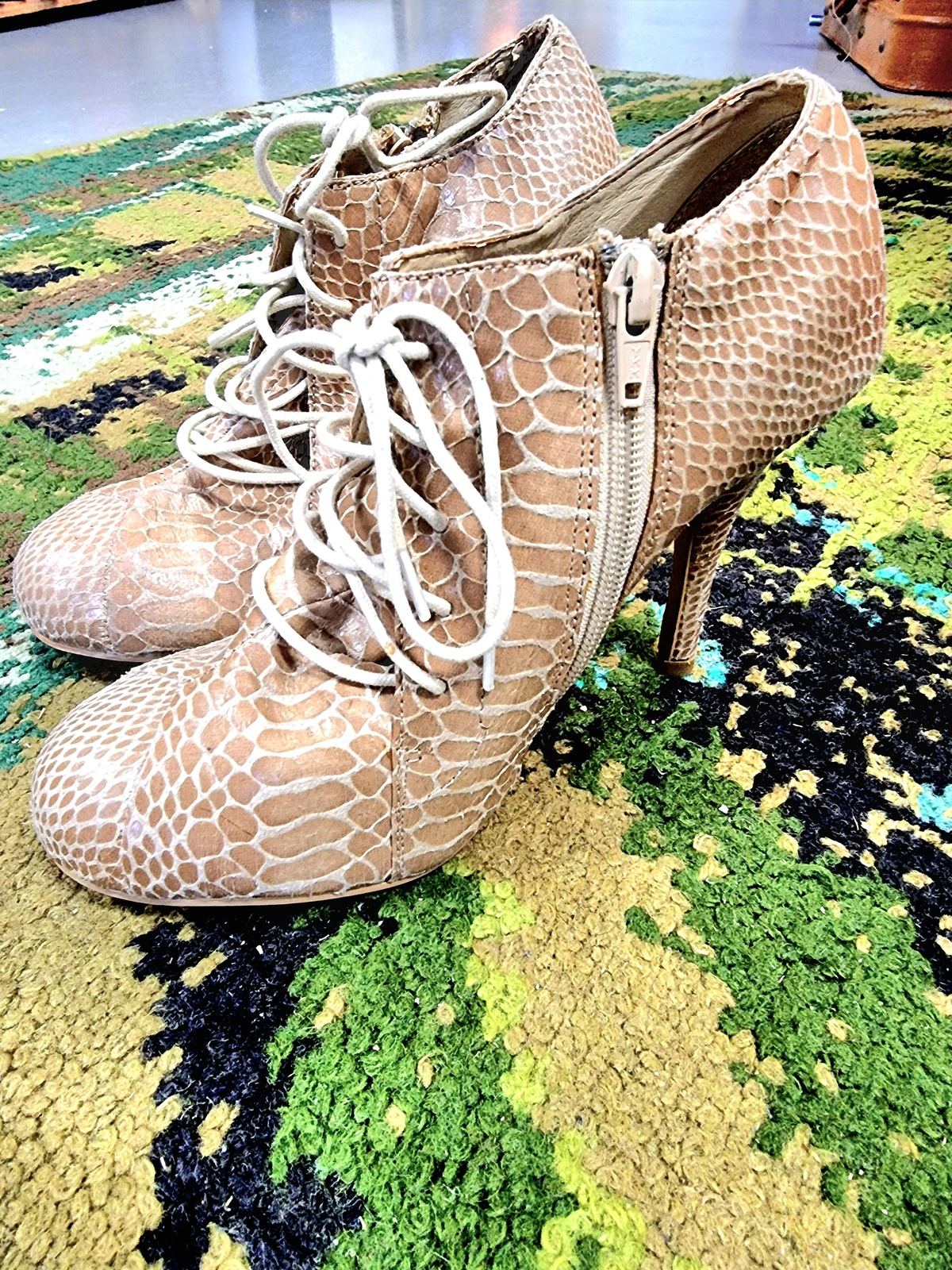 Brand New Love Label Heels Shoes