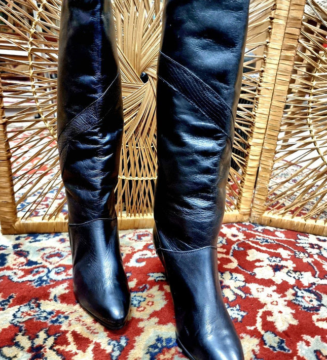 Brand New Vintage Boots - Yatva