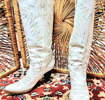 Designer Chloè Cowboy Boots - Yatva