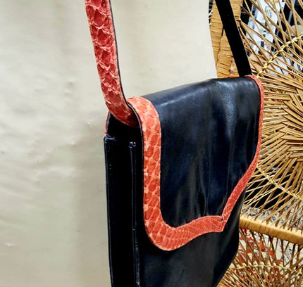 Designer- Valentino Garavani Shoulder Bag