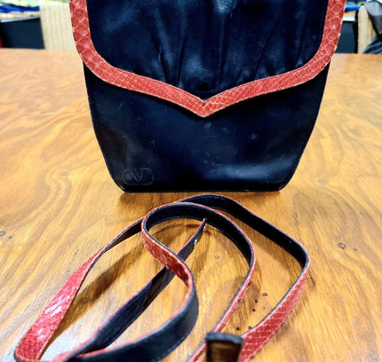 Designer- Valentino Garavani Shoulder Bag
