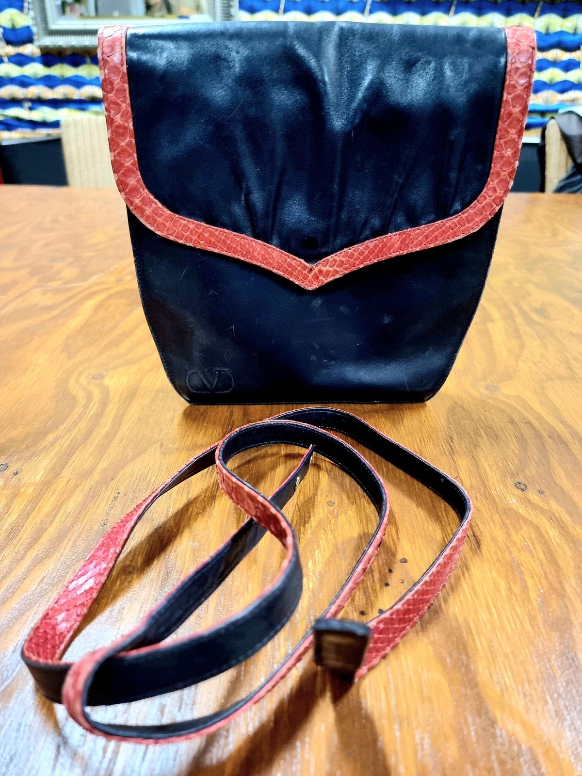 Designer- Valentino Garavani Shoulder Bag