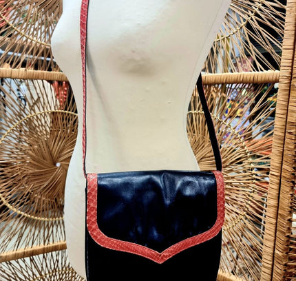 Designer- Valentino Garavani Shoulder Bag