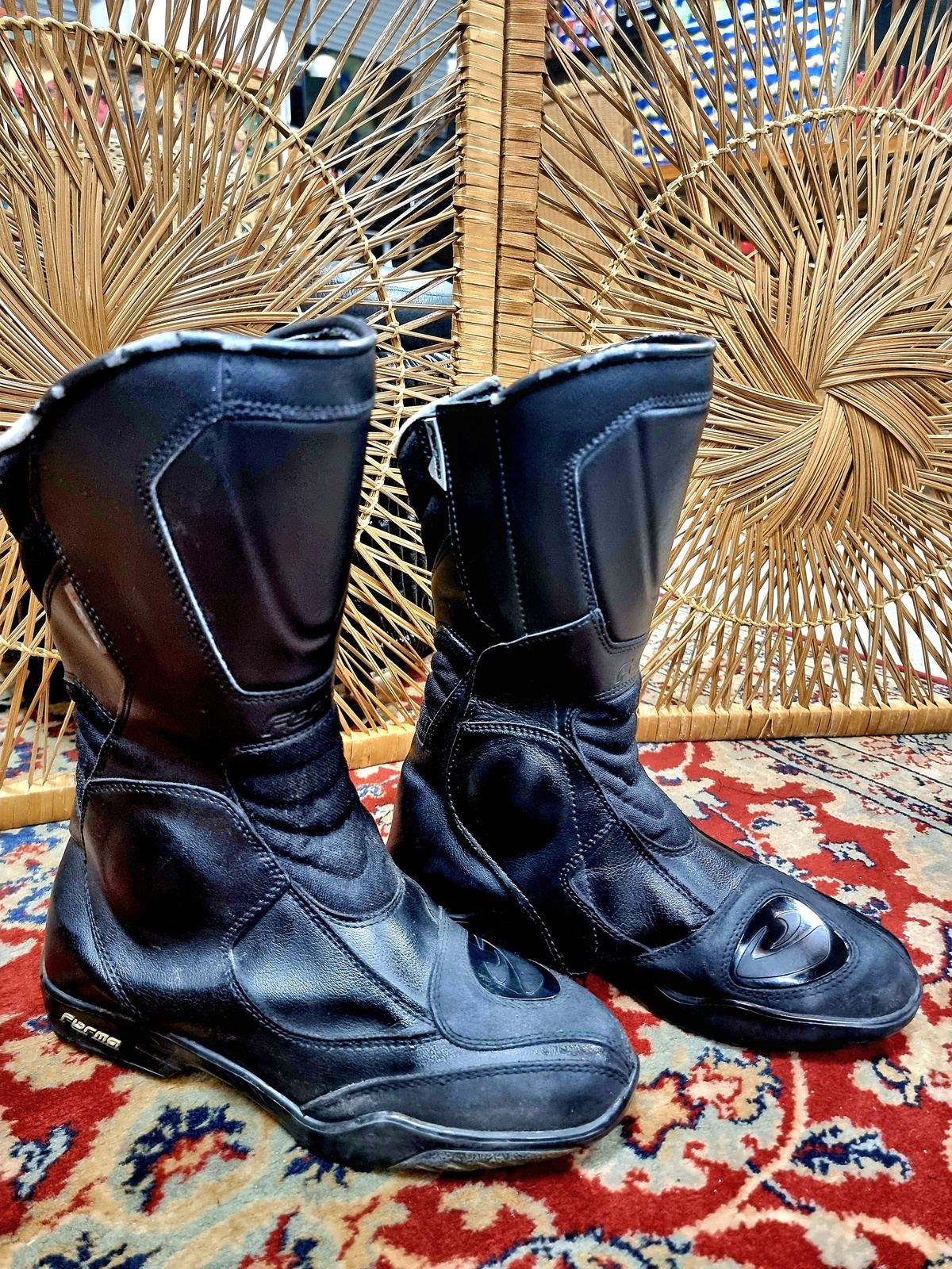 Forma hotsell moto boots