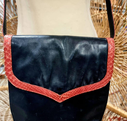 Valentino Garavani Shoulder Bag - Yatva