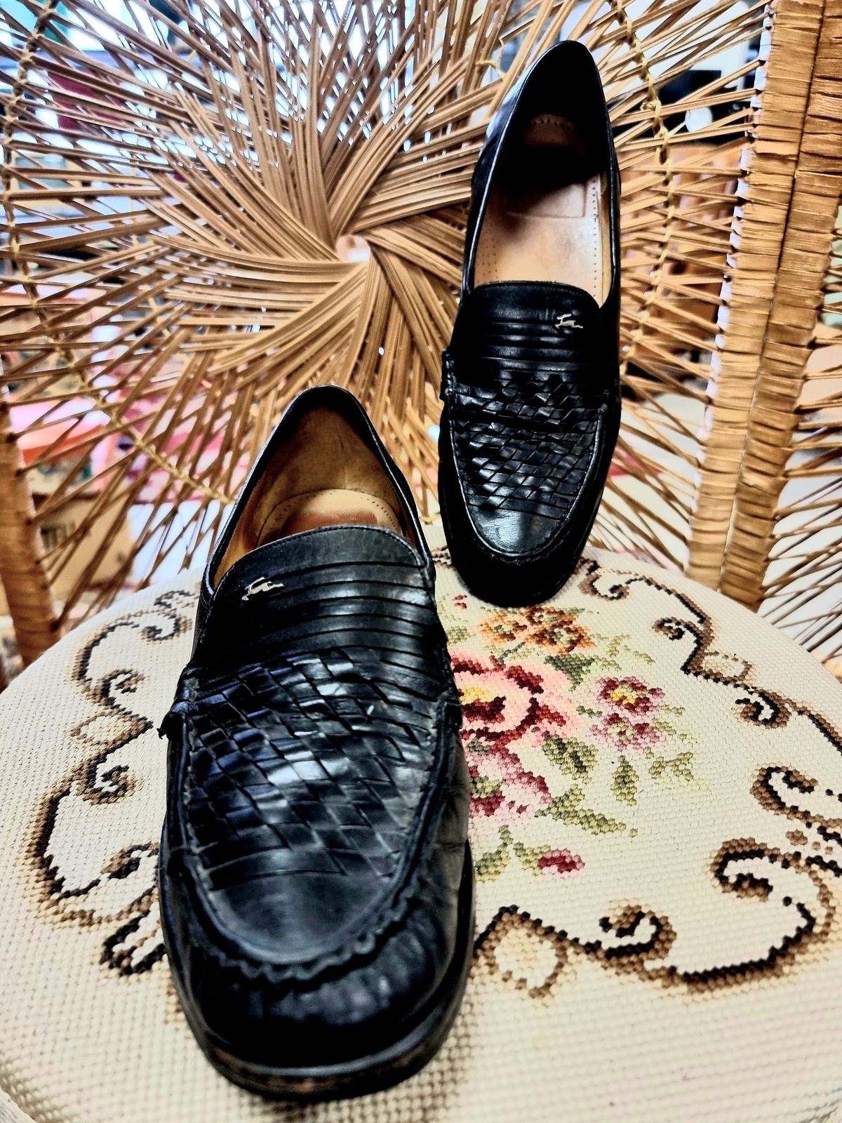 1980s dress shoes shop