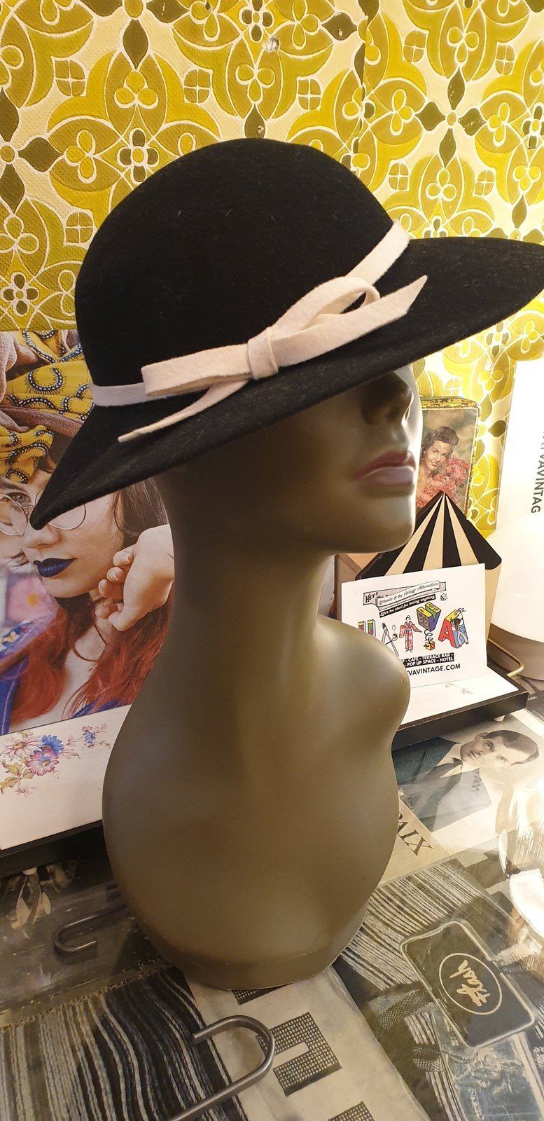 Vintage 70s Strata of London Hat