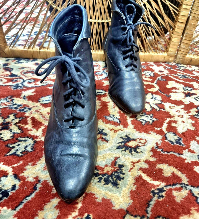 Vintage 80s Ankle Boots - Yatva