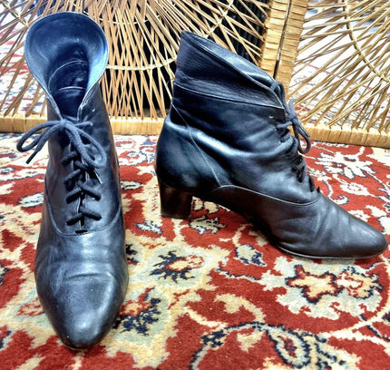 Vintage 80s Ankle Boots - Yatva