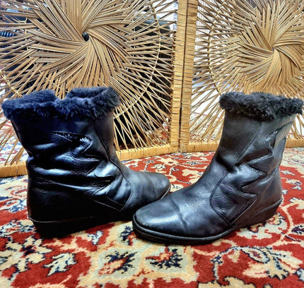 Vintage 80s Ankle Boots - Yatva