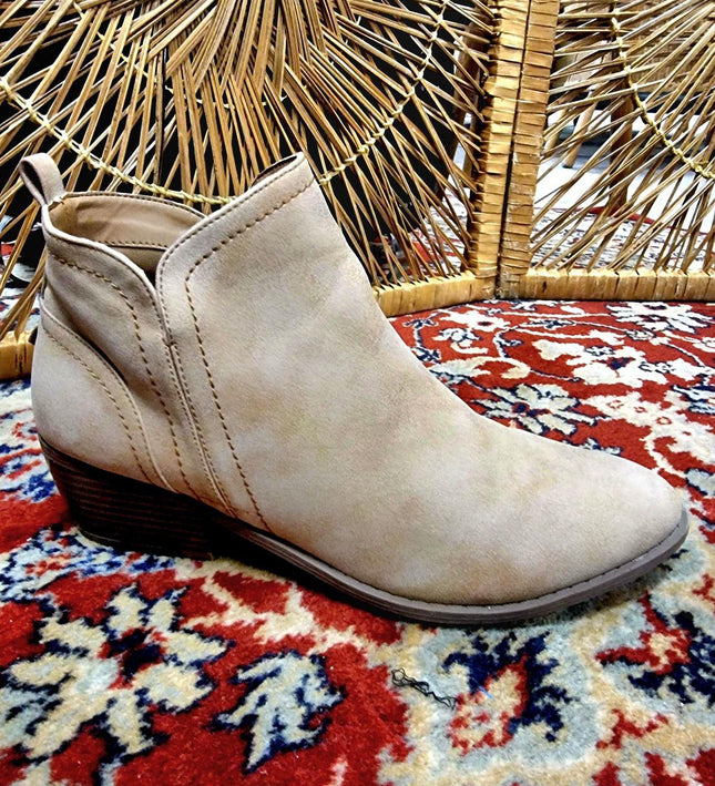 Vintage 80's Guess Biker Ankle Boots - Yatva