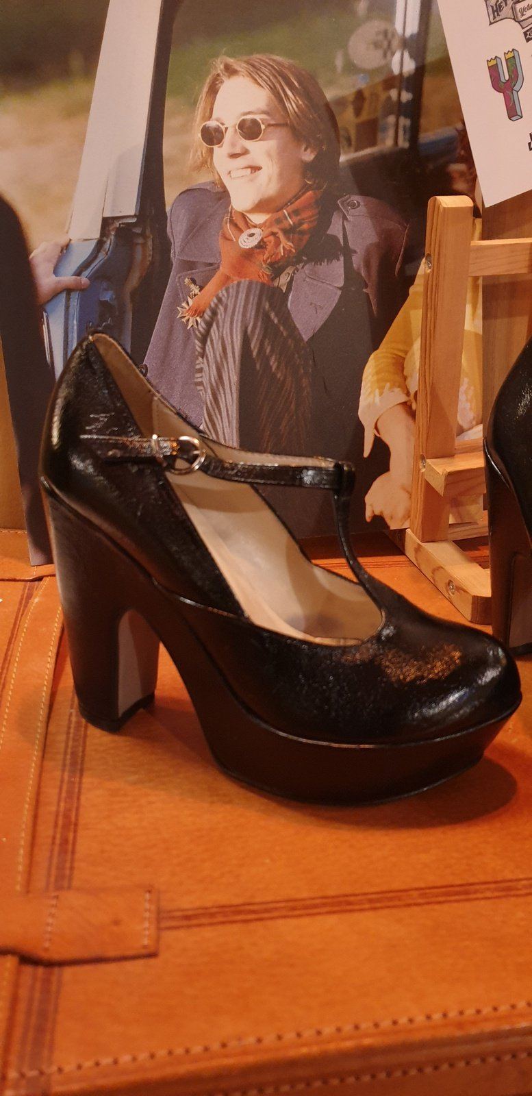 Vintage 80 s Zign Platform Shoes