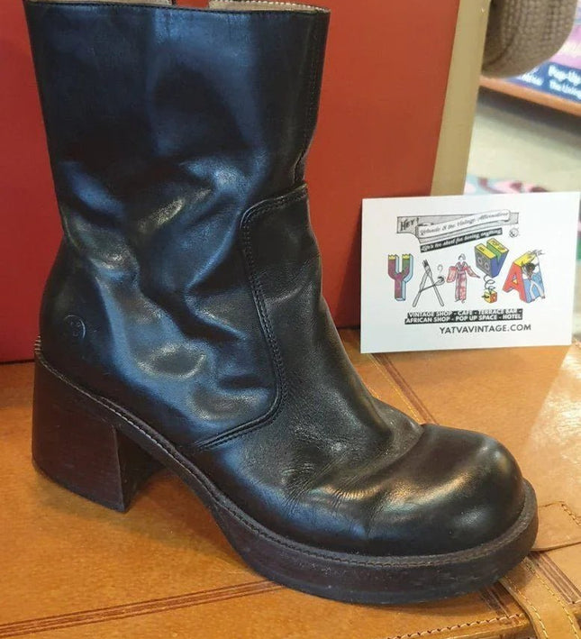 Vintage 90´s Block Heel Ankle Boots - Yatva