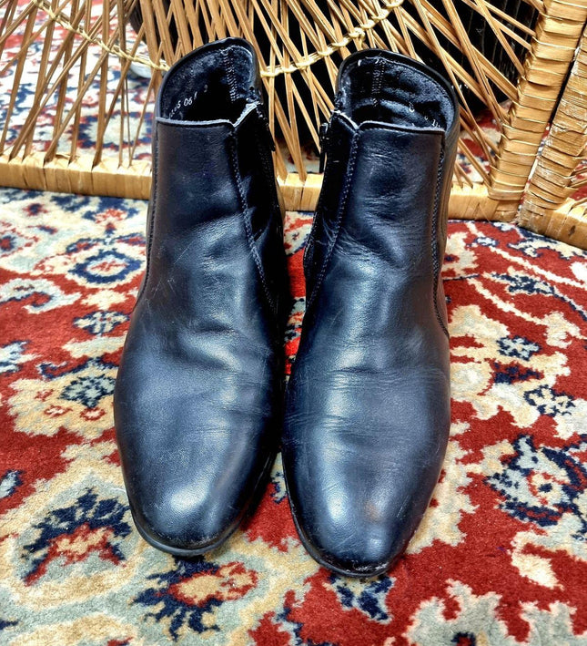 Vintage Ankle Boots - Yatva