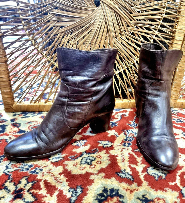 Vintage Ankle Boots - Yatva