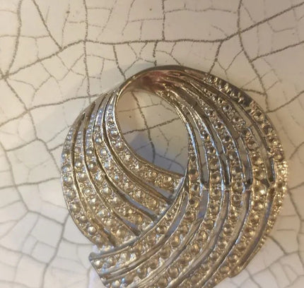 Vintage Art Deco Brooch - Yatva