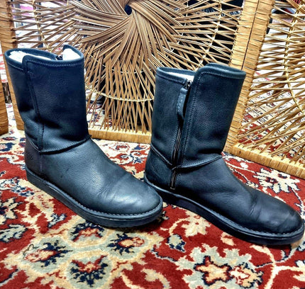 Vintage Boots - Yatva